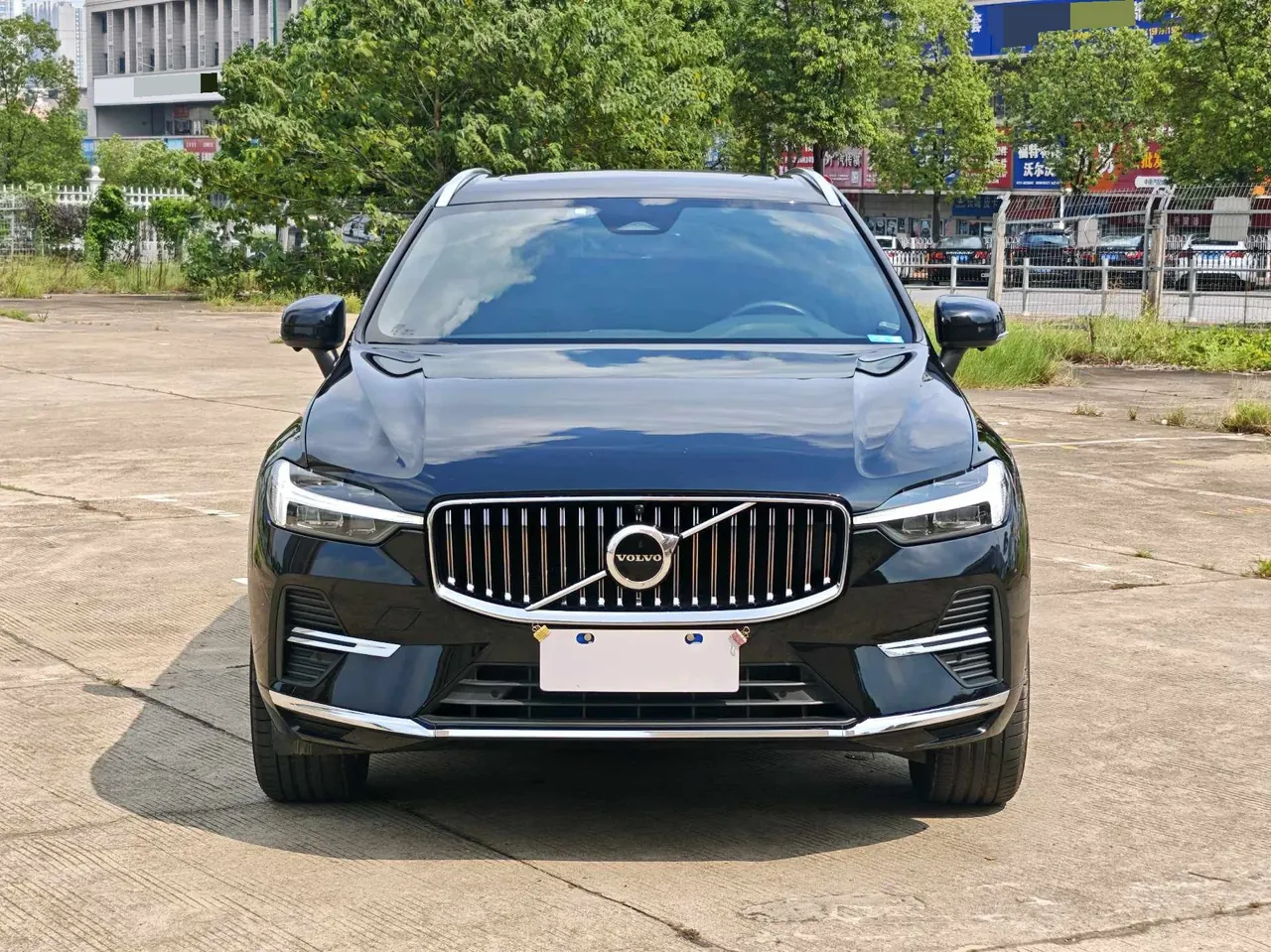 Volvo 2022 XC60 48V 2.0T B5 4-wheel drive Zhiyuan Deluxe Edition Automatic Gear 2