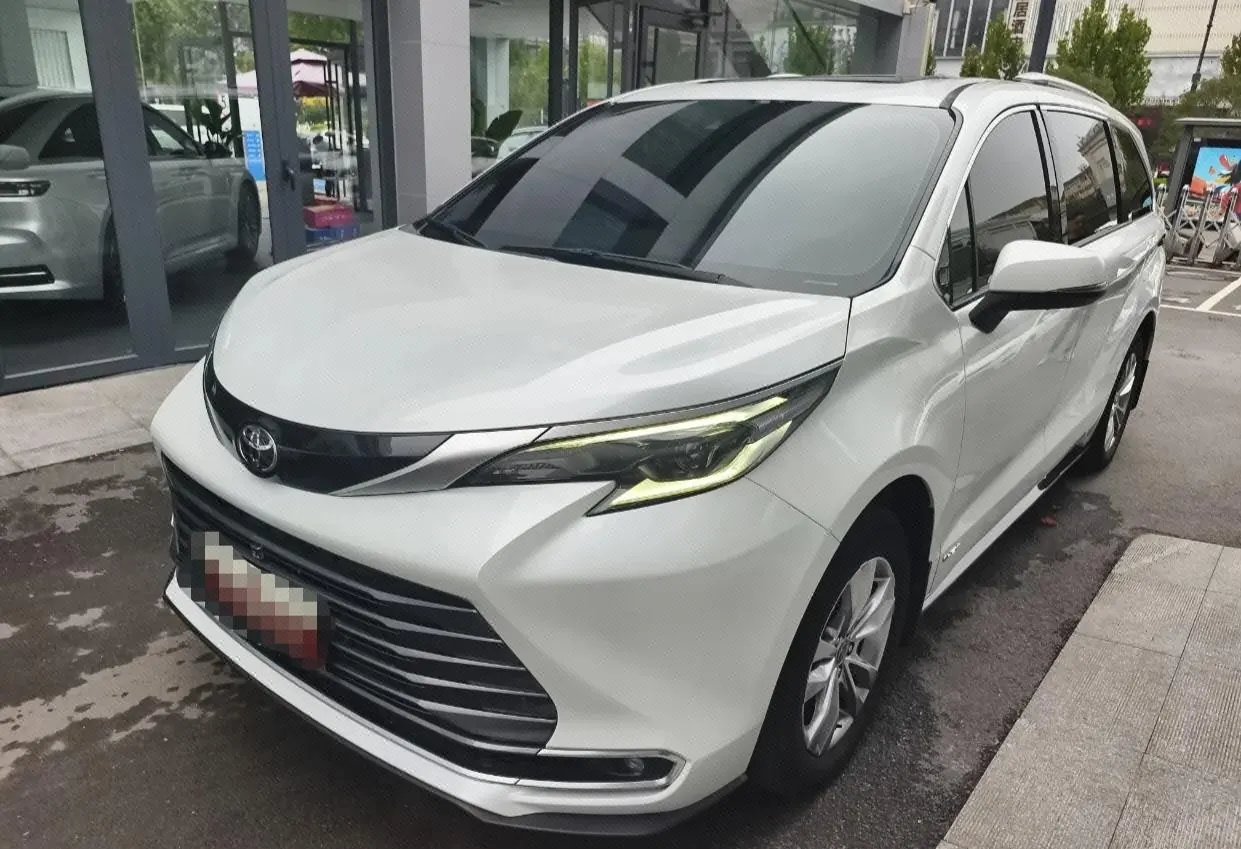 Open image lightbox: Toyota 2024 Sai 2.5 Stepless Enjoy Premium Edition Automatic Transmission