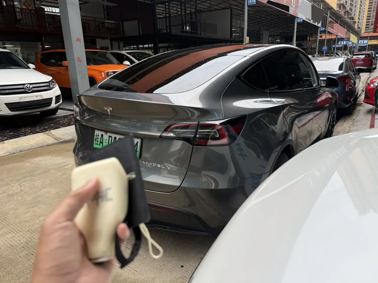 Tesla 2022 Model Y rear-wheel drive version (facelift) automatic gear 2