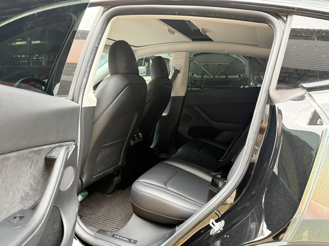 Tesla 2022 Model Y rear-wheel drive version (facelift) automatic gear 4