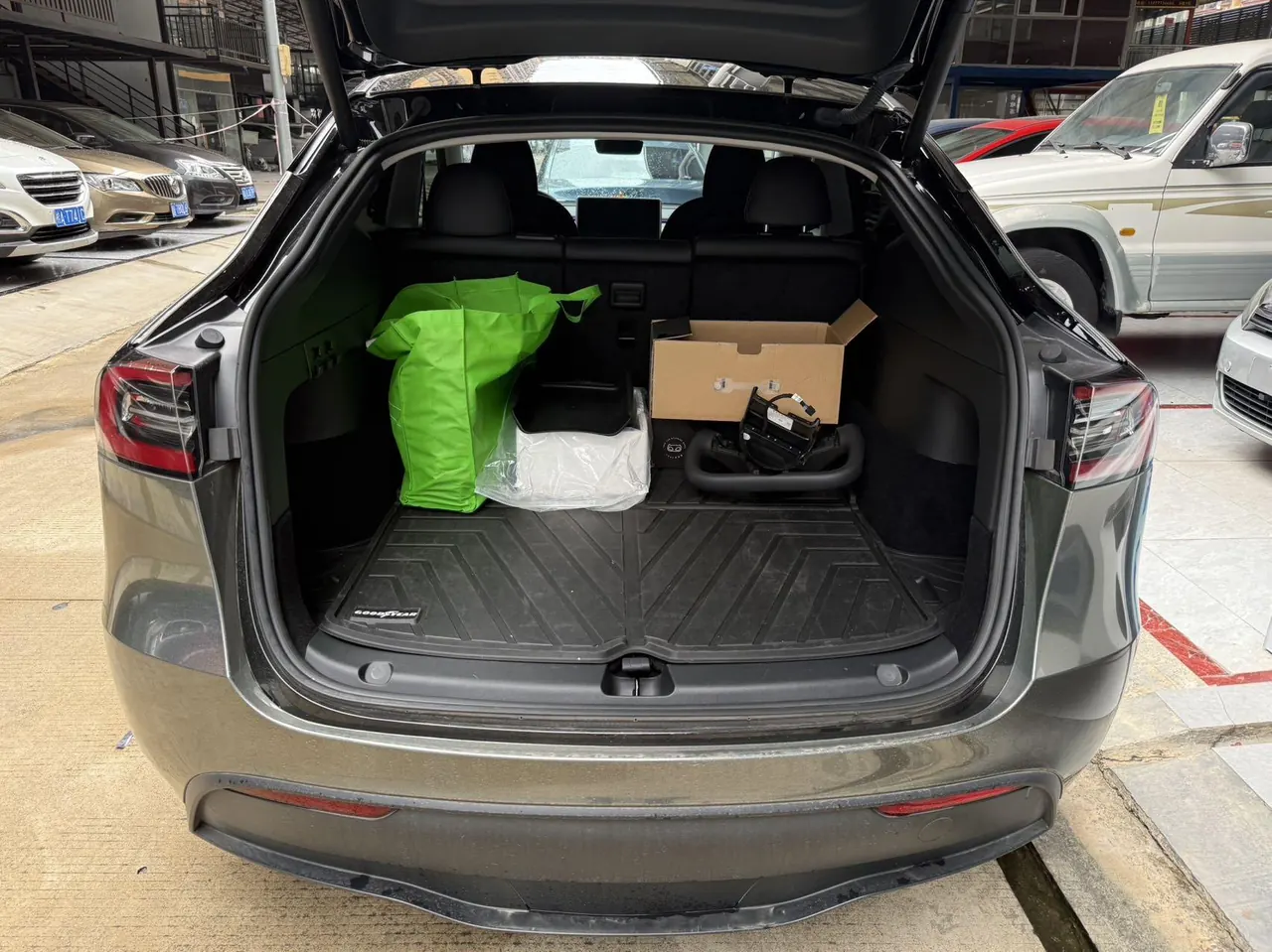 Tesla 2022 Model Y rear-wheel drive version (facelift) automatic gear 5