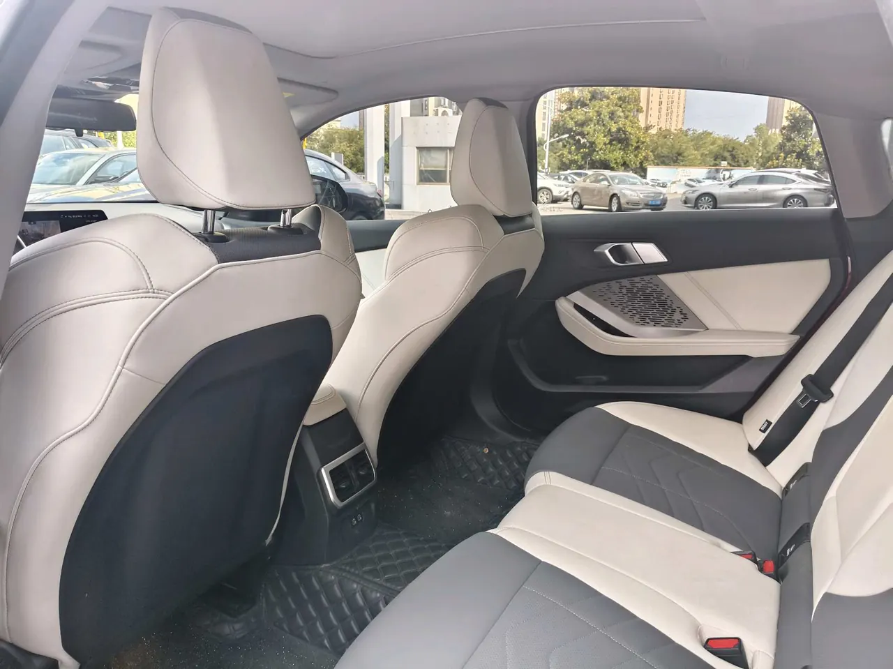 BMW 2 Series 2026 225L 2.0T M Sports Suit Automatic Gear 2