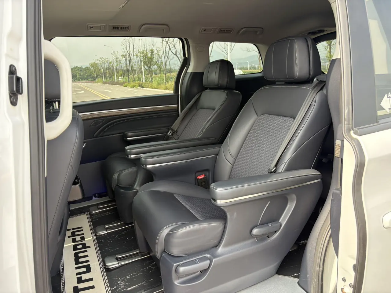 Chuanqi 2023 M8 2.0T 390T Lingxiu Series Deluxe Edition Automatic Gear 6