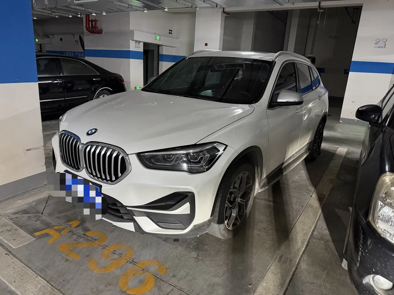 Open image lightbox: BMW 2022 X1 sDrive20Li 1.5T fashion automatic gear
