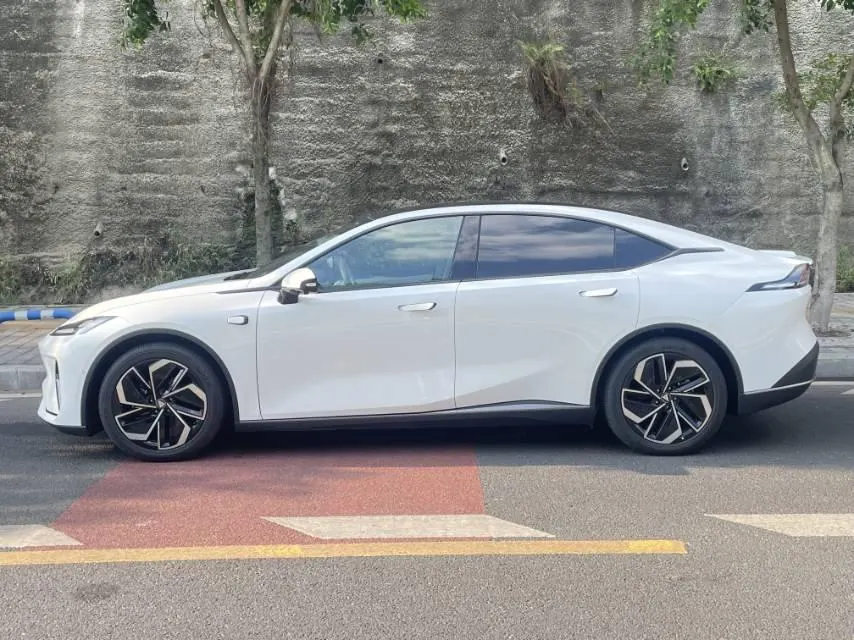 ChangAn Deepal 2026 L 07 660Ultra Huawei Gankun Zhijia ADS SE Edition Automatic Gear 8
