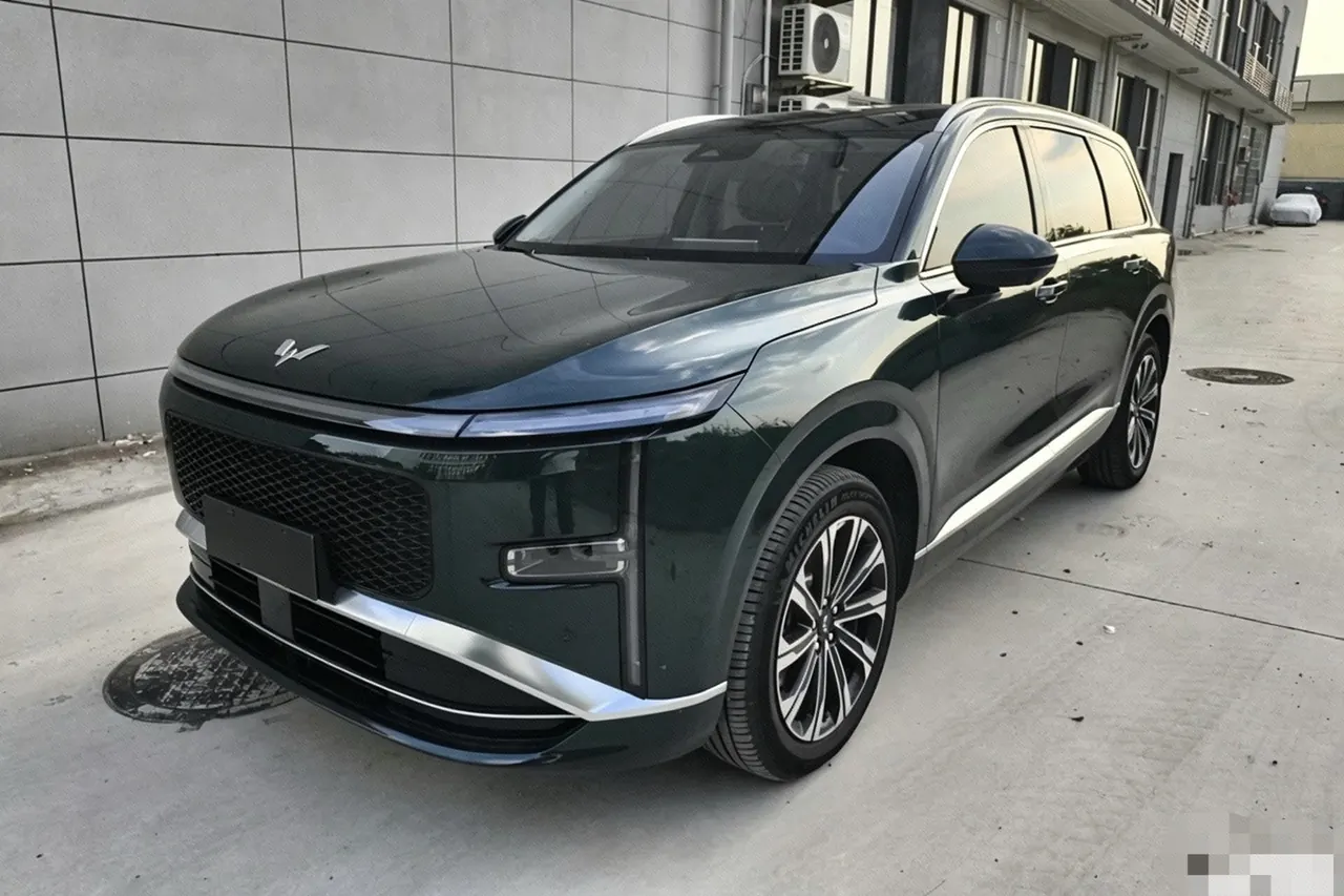 WuLing 2026 Starlight L 1.5 Stepless 260km Six Flagship Automatic Gear - View 1