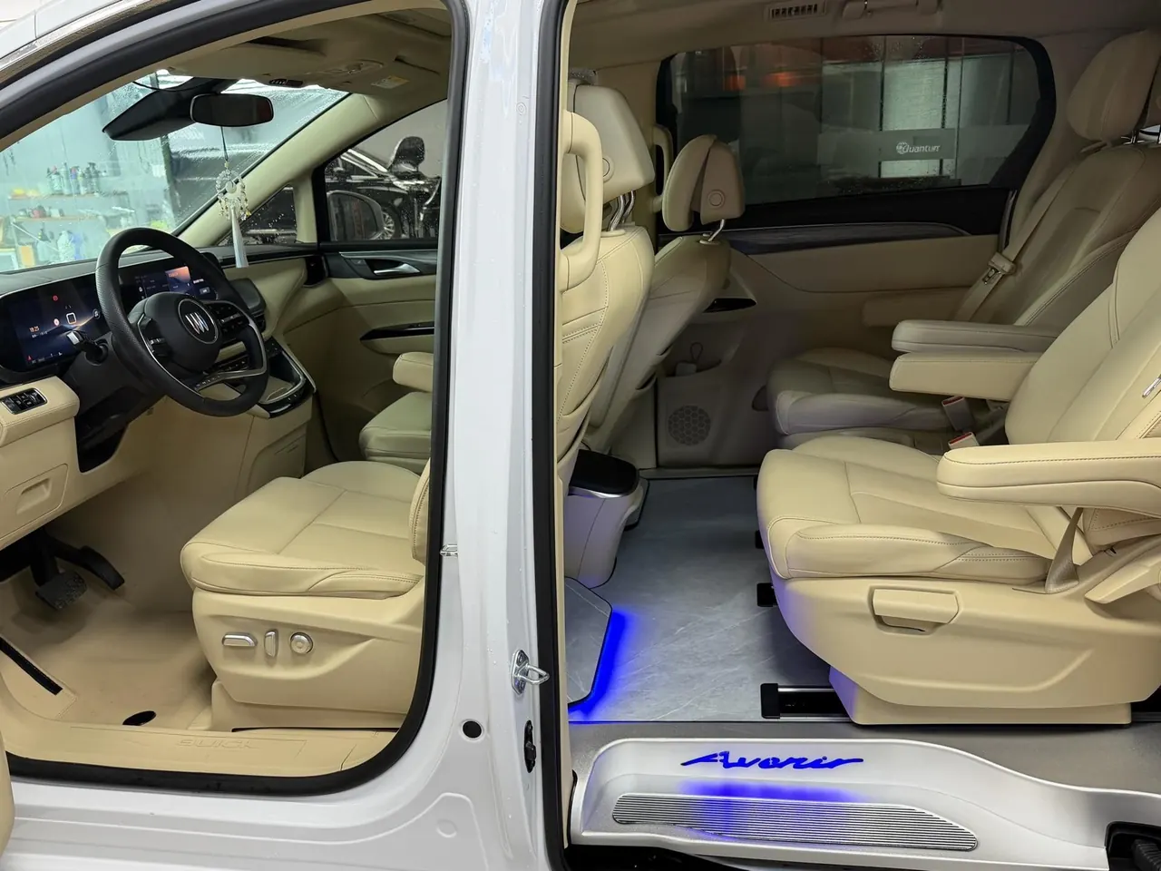 Buick 2025 GL8 Lu Shang 1.5T Smart Edition 7-seat Automatic Gear 4