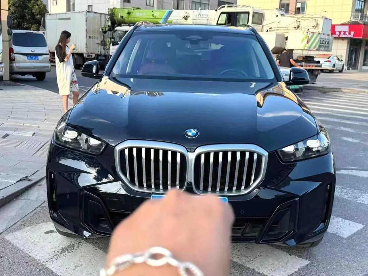 BMW 2026 X5 xDrive30Li 48V 2.0T exclusive m sports obsidian night suit automatic gear 2