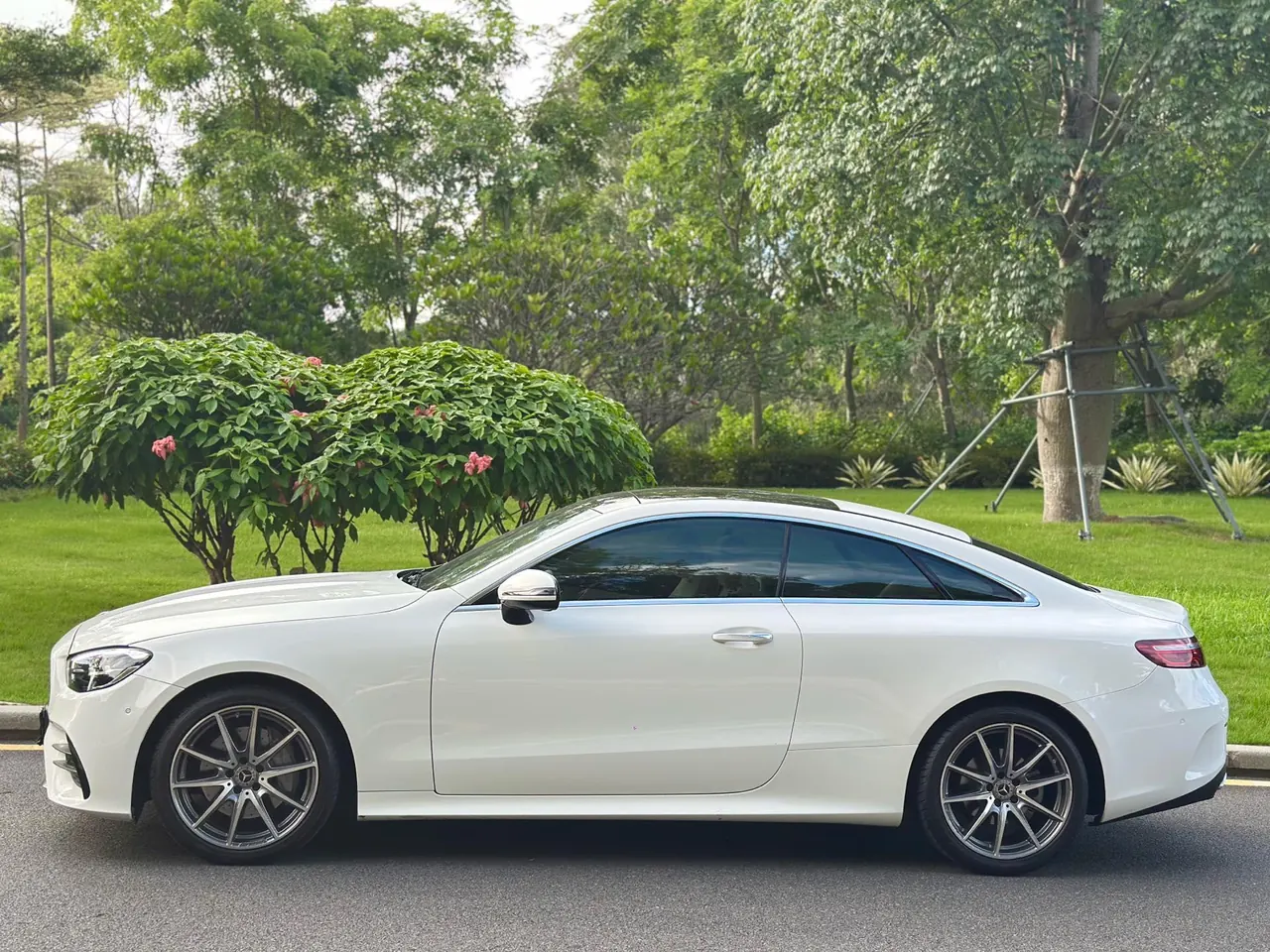 Mercedes Benz Class E (Imported) 2023 E 260 Coupe 2.0T (Modified) Automatic Gear 3
