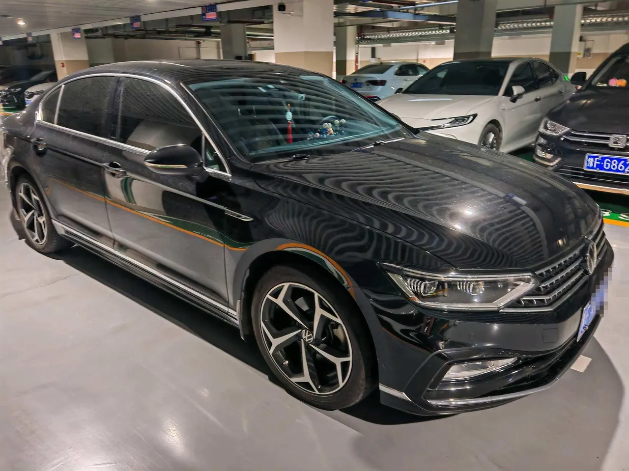 Volkswagen 2023 Magotan 2.0TSI 330TSI 2 million Commemorative Edition Leading Automatic Gear 4