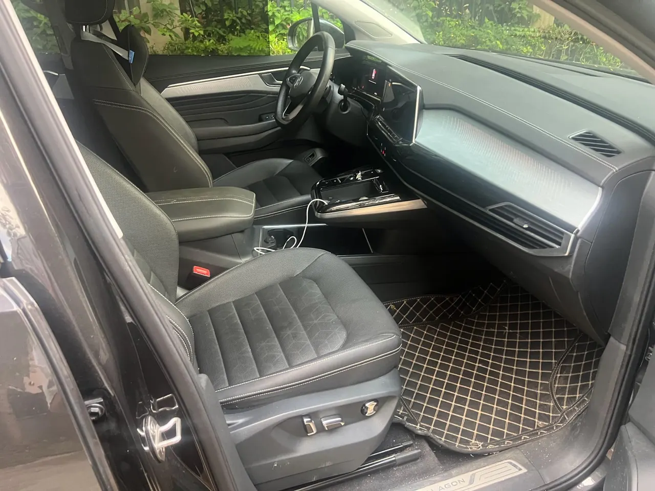 Volkswagen 2022 models of 2.0TSI C 4-wheel luxury version Pro6 automatic gear 9