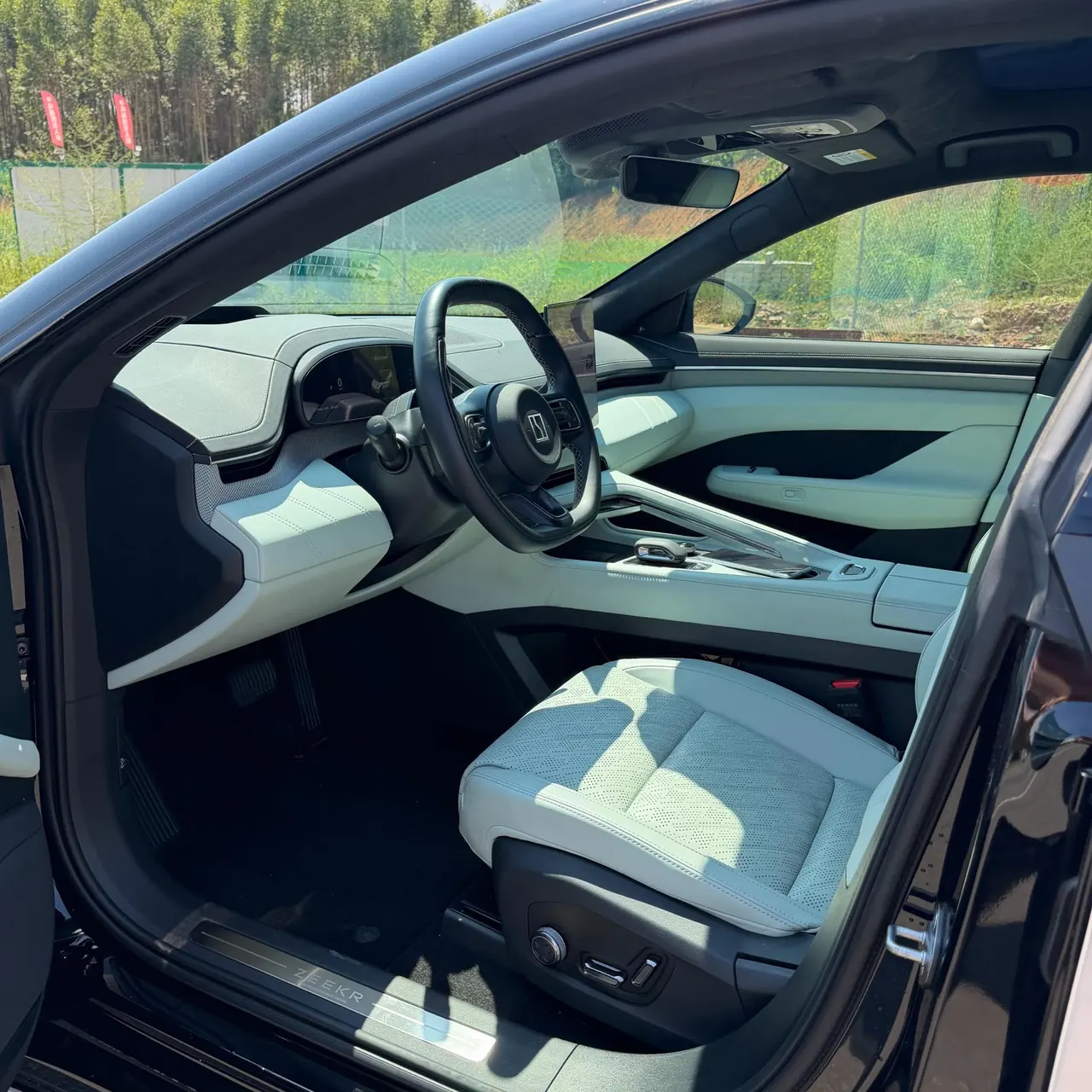Zeekr 2024 Zeekr 001 YOU version 100kWh four-wheel drive automatic gear 6