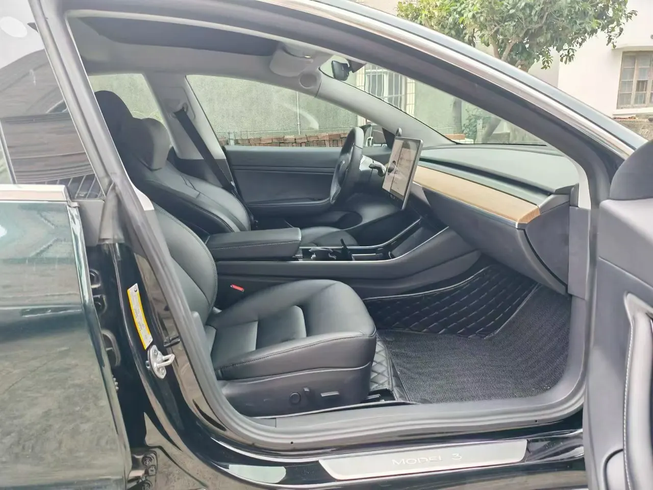 Tesla 2022 Model 3 rear-wheel drive version of automatic transmission 4