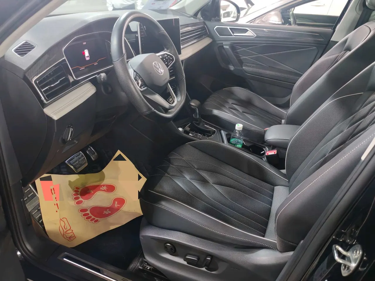 Volkswagen 2022 Tiguan L R-Line 2.0TSI 330TSI Two-Drive R-Line Overdrive Automatic Gear 2