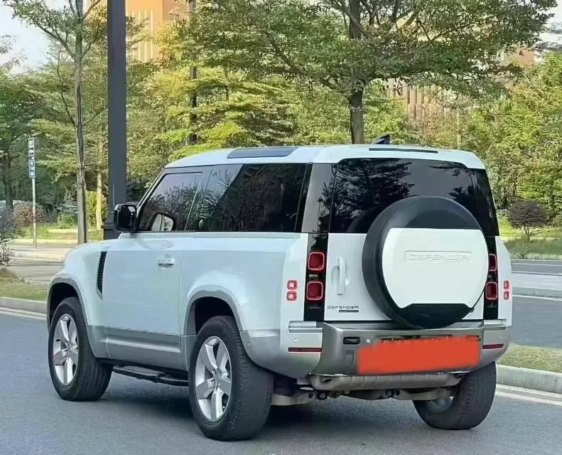 Land Rover Guard (Imported) 2022 Guard 90 2.0T P300 Tiger Ambition Automatic Gear 2