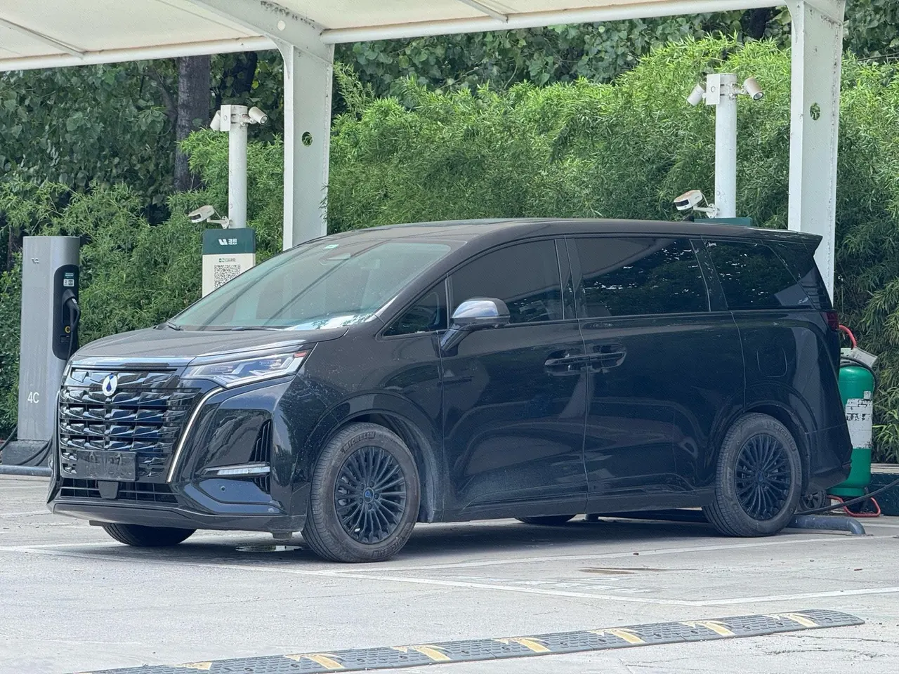 Open image lightbox: Denza 2024 Denza D9 DM-i 1.5T stepless 980 four-wheel drive flagship automatic gear