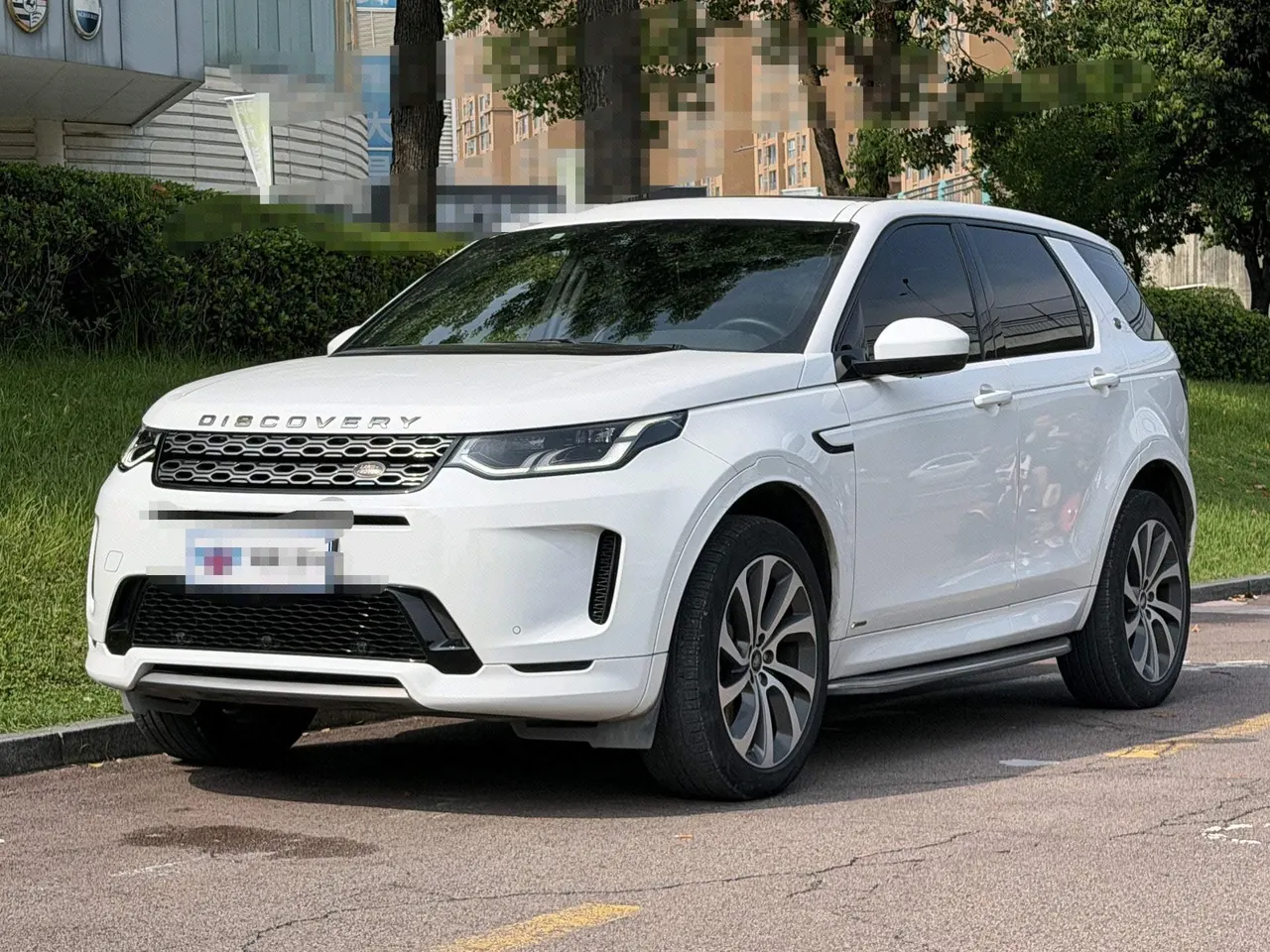 打开图片灯箱:Land Rover 2020 Discovery Sports Edition 48V 2.0T 249PS R-Dynamic S Performance Edition Automatic Gear
