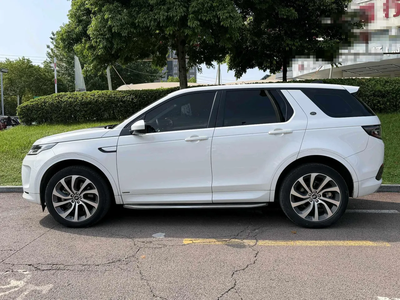 Land Rover 2020 Discovery Sports Edition 48V 2.0T 249PS R-Dynamic S Performance Edition Automatic Gear 2