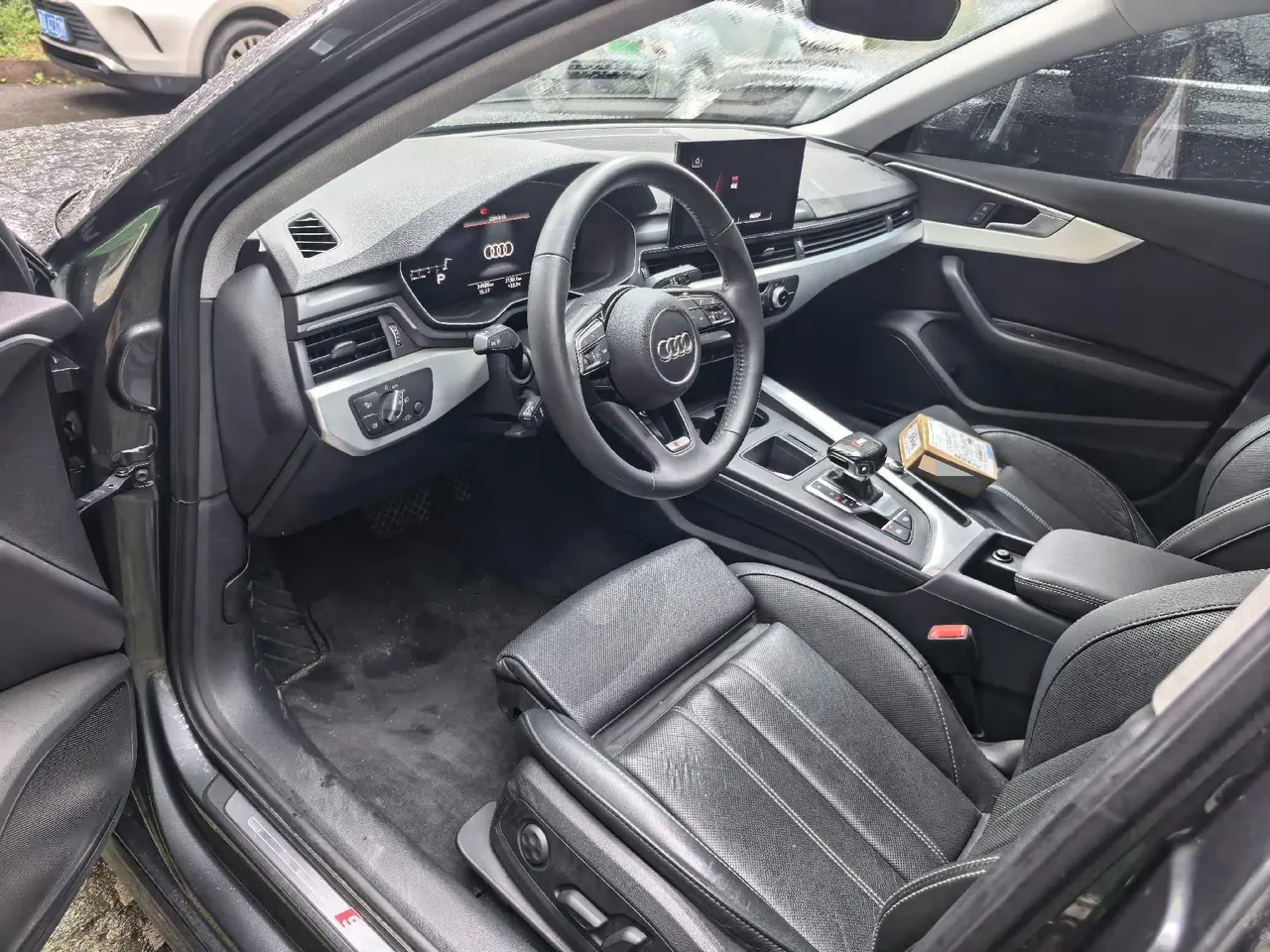 Audi 2020 A4L 2.0TFSI 40TFSI Fashion Dynamic Automatic 3