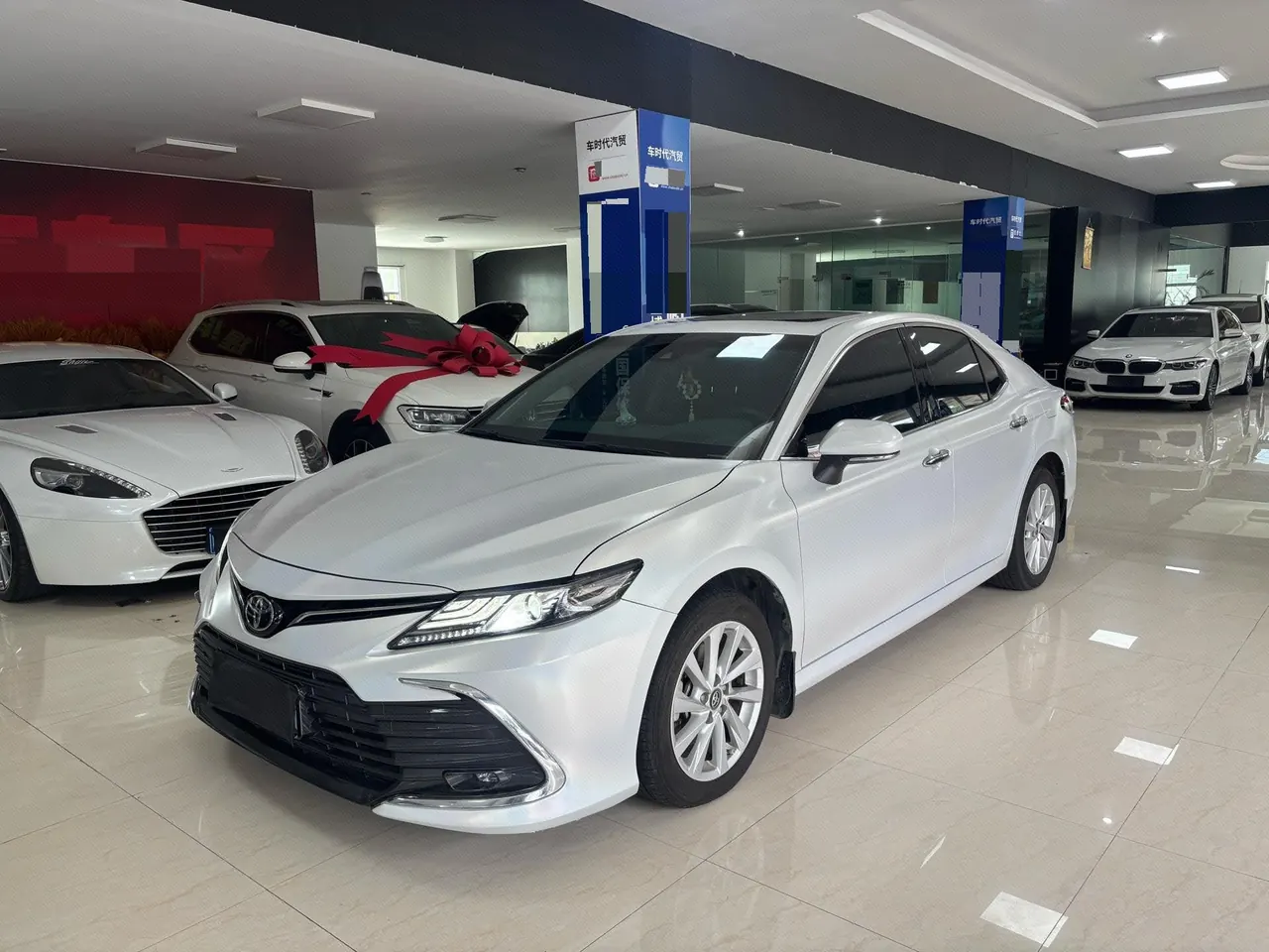 Open image lightbox: Toyota 2021 Camry 2.0G Stepless Deluxe Edition Automatic Gear