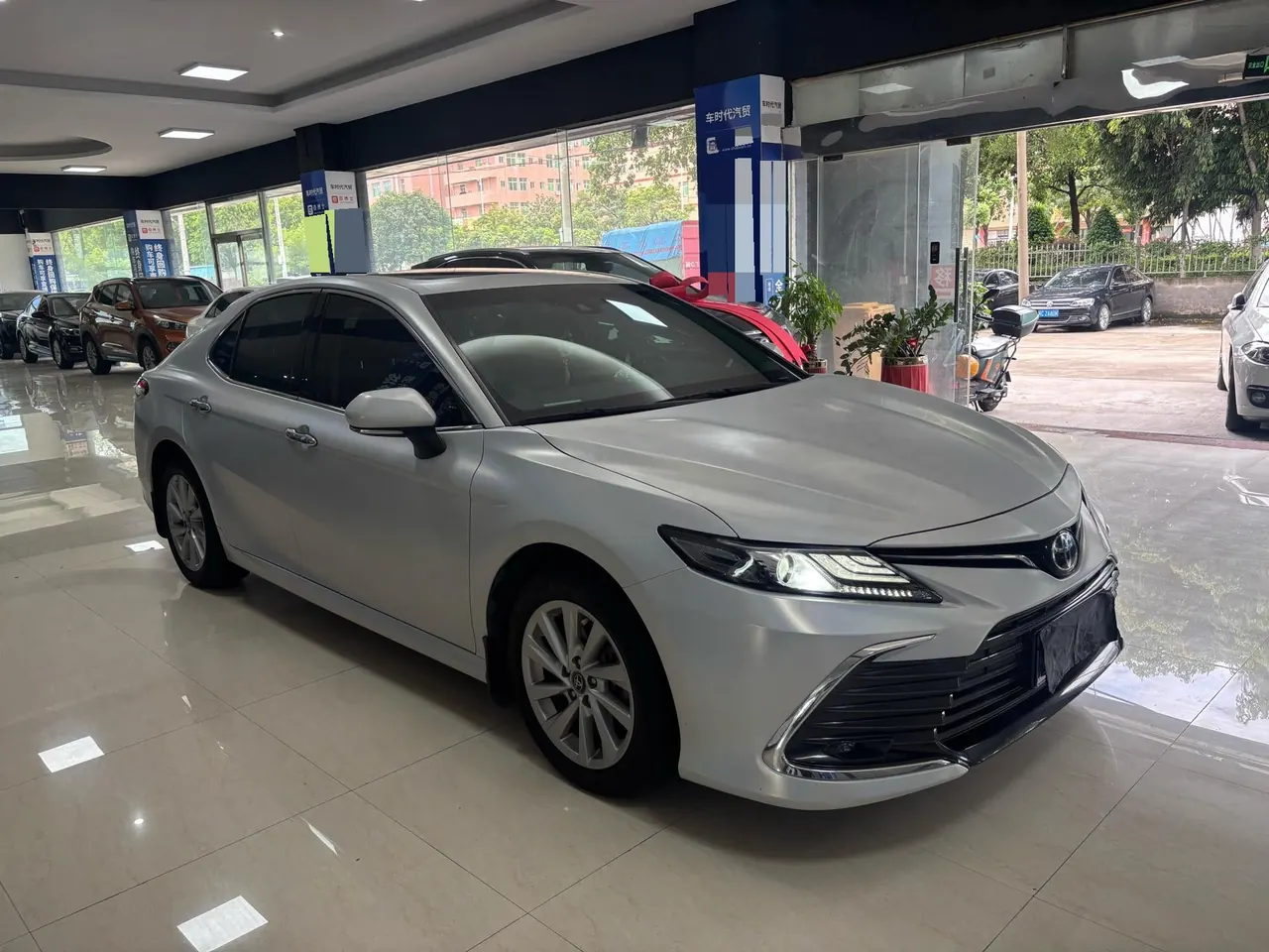 Toyota 2021 Camry 2.0G Stepless Deluxe Edition Automatic Gear 3