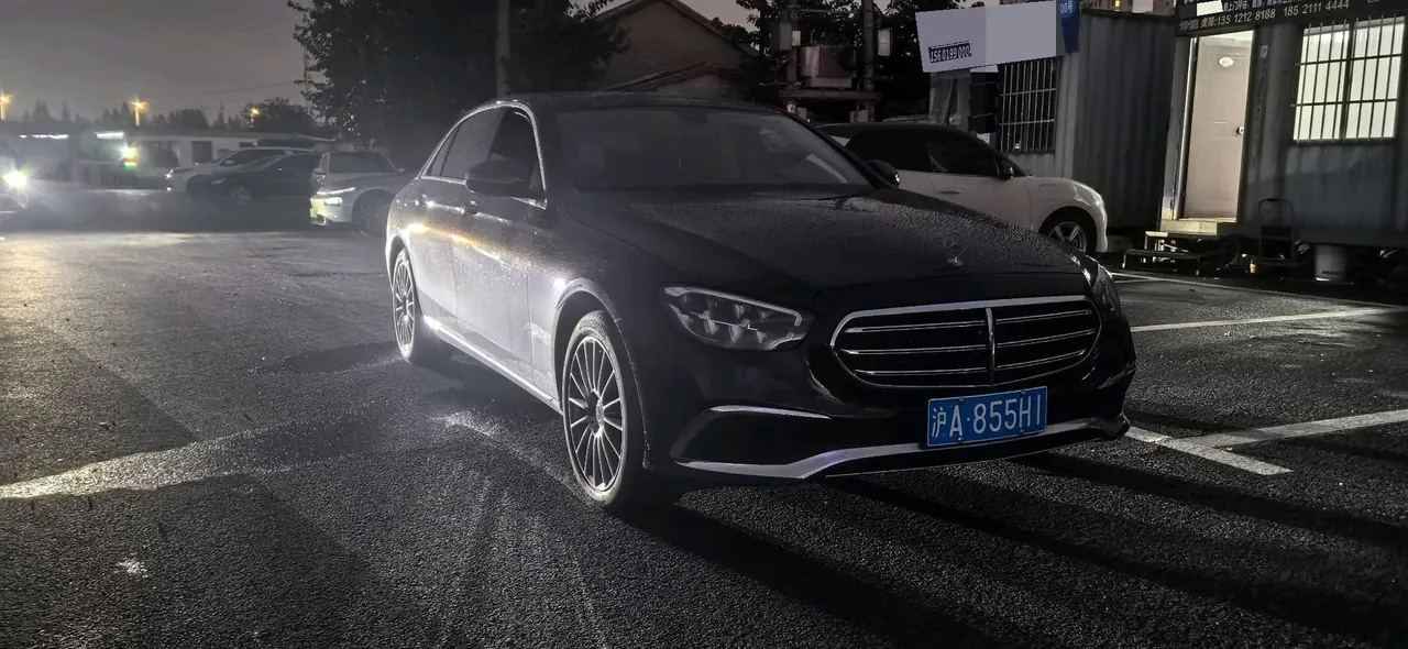 Mercedes Benz E Class 2022 E 260 L 2.0T Automatic 3