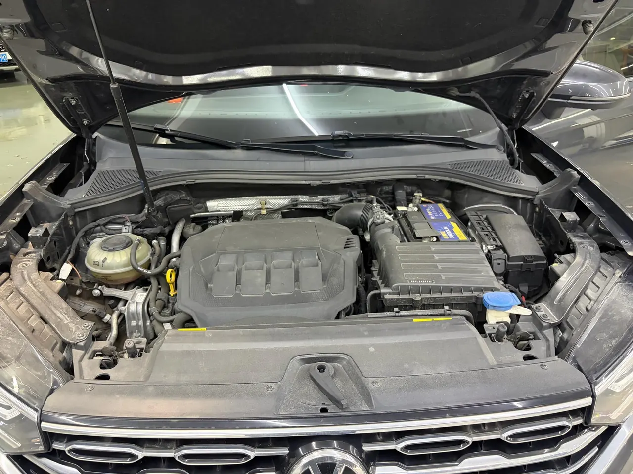 Volkswagen 2020 Tanyue 2.0TSI 330TSI Two-Drive Deluxe Zhilian Edition Pro Automatic Gear 9