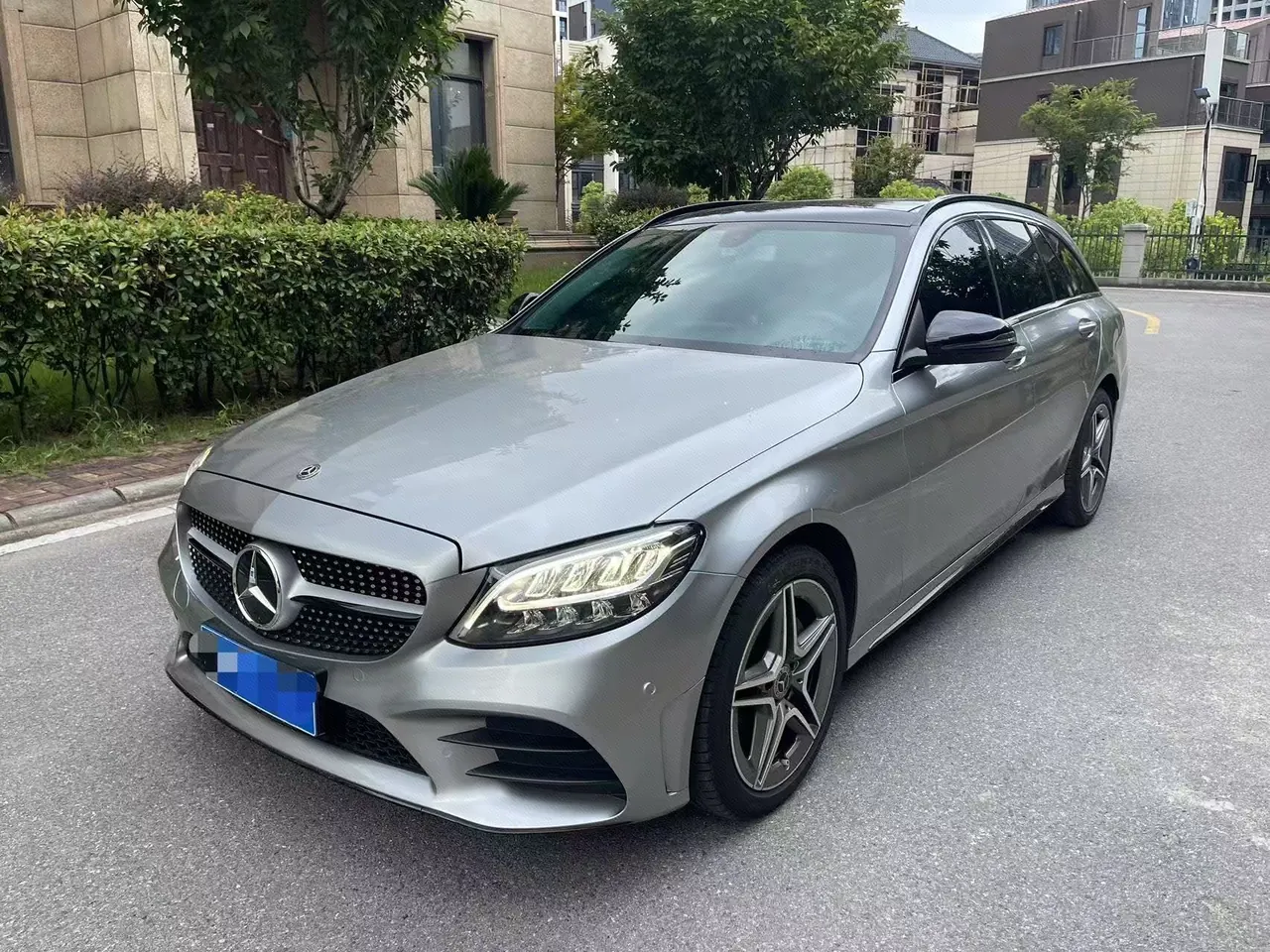 打开图片灯箱:Mercedes Benz Class C (Imported) 2020 C 260 Tourer 48V 1.5T Automatic Gear
