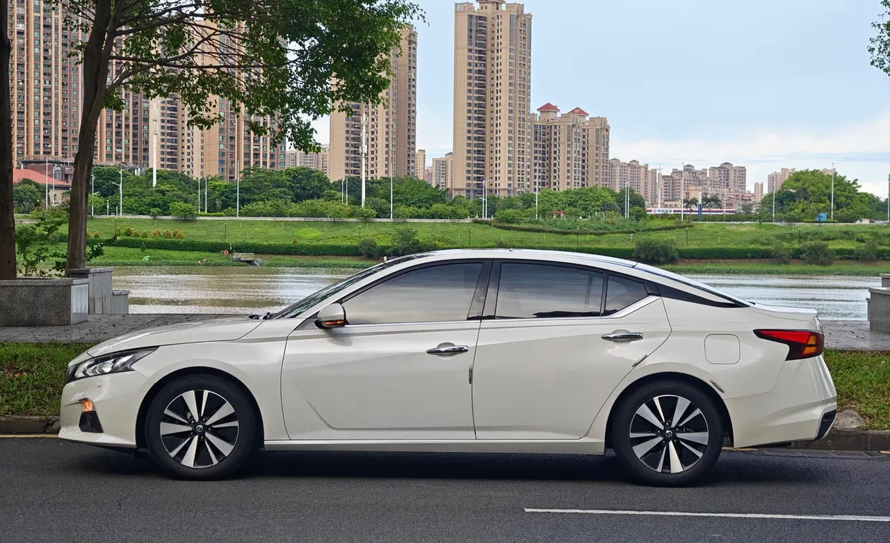 Nissan 2021 Teana 2.0 Stepless XL Comfort Edition Automatic Gear 2