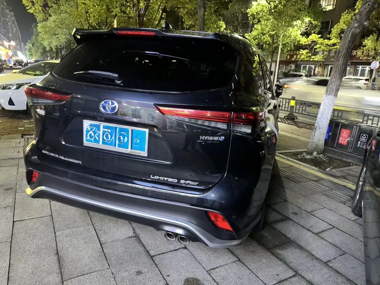 Toyota 2022 Crown Land Release 2.5 Stepless Four-wheel Drive Flagship Automatic Gear 4