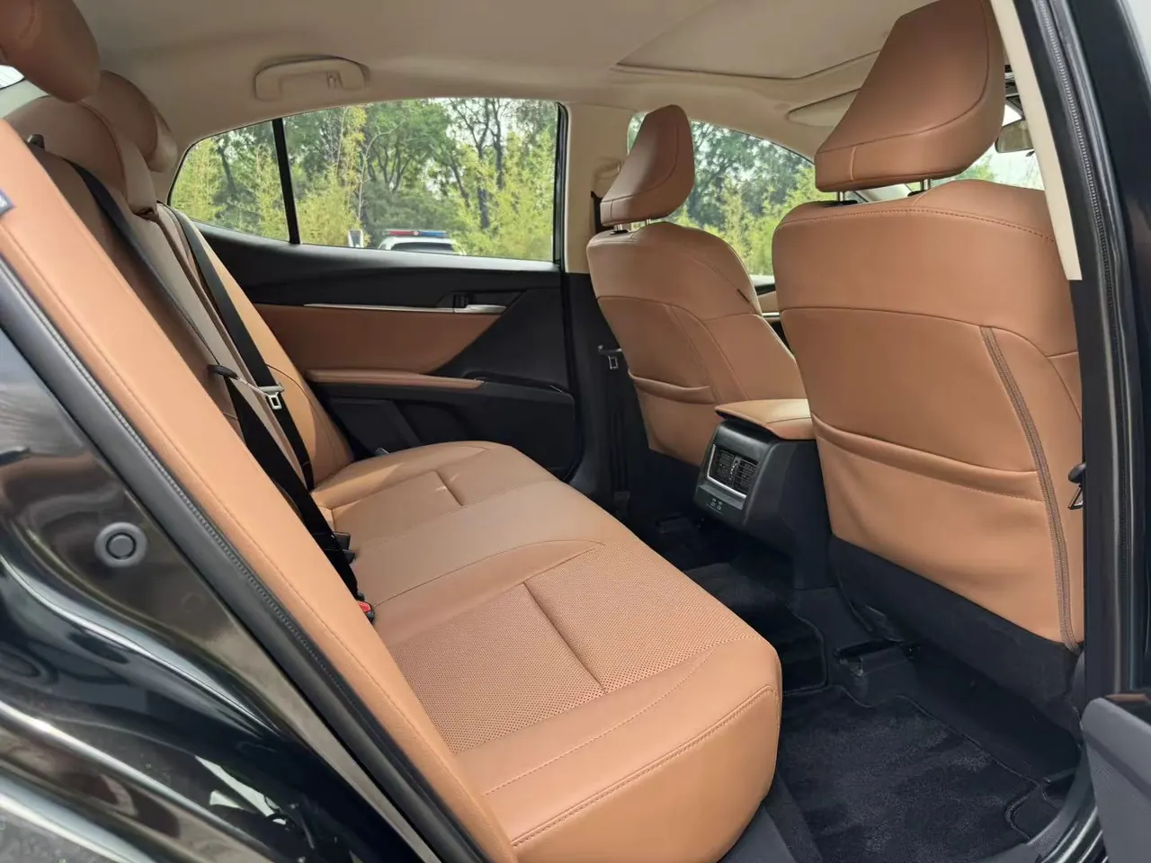 Toyota 2024 Camry 2.0GVP Stepless Deluxe Edition Automatic Transmission 12