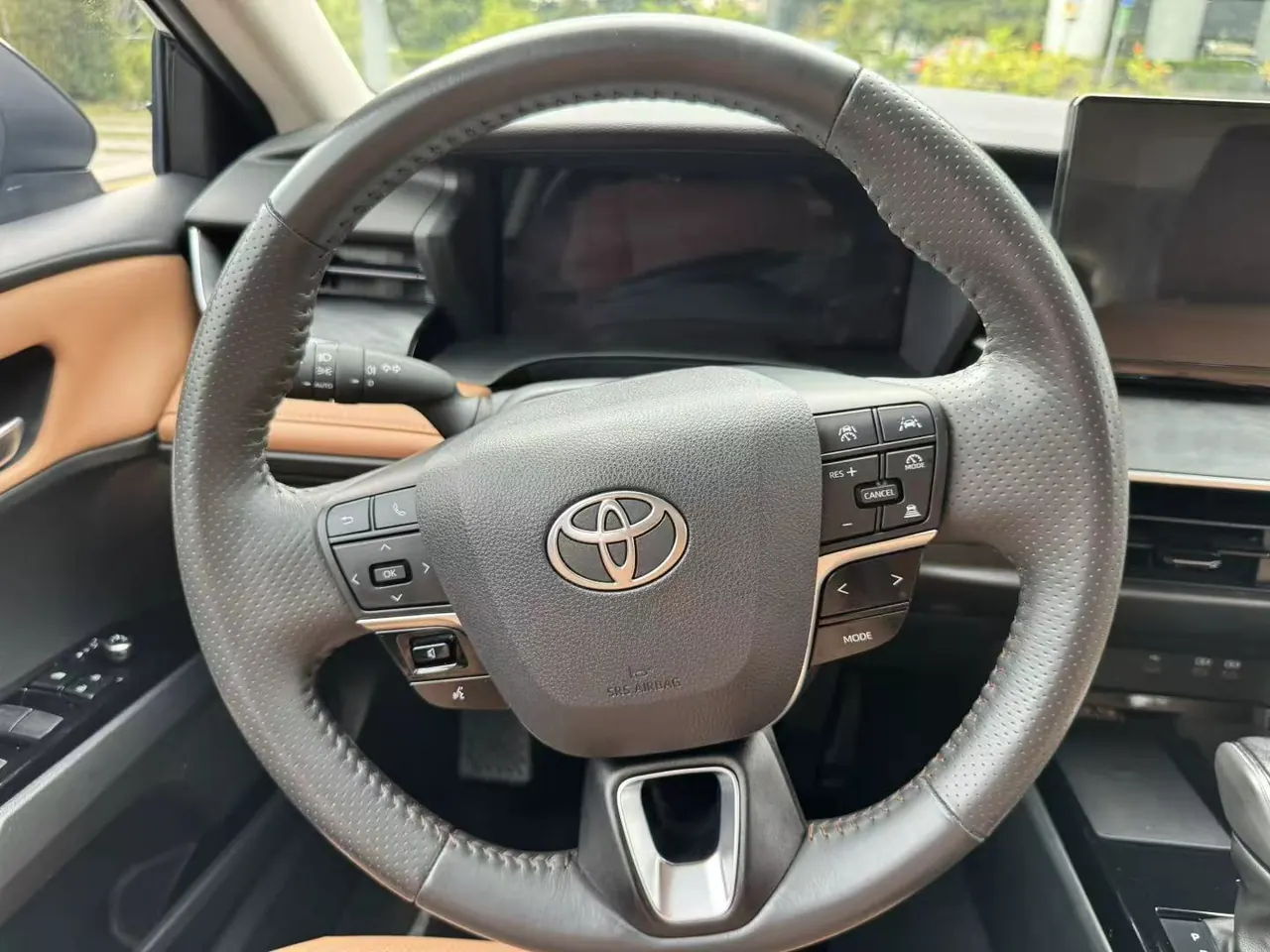 Toyota 2024 Camry 2.0GVP Stepless Deluxe Edition Automatic Transmission 18