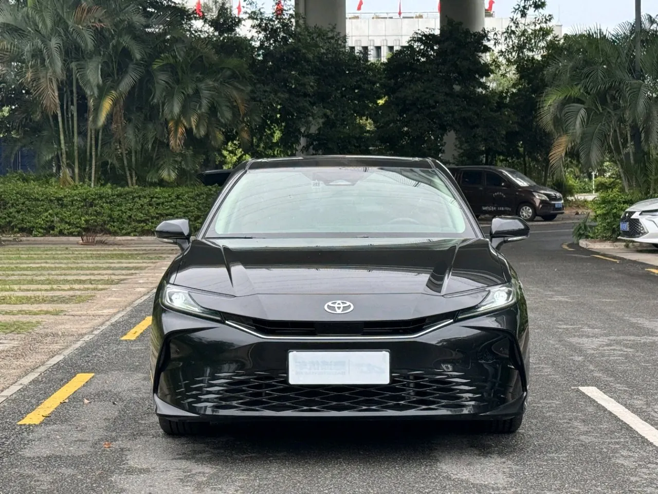 Toyota 2024 Camry 2.0GVP Stepless Deluxe Edition Automatic Transmission 2