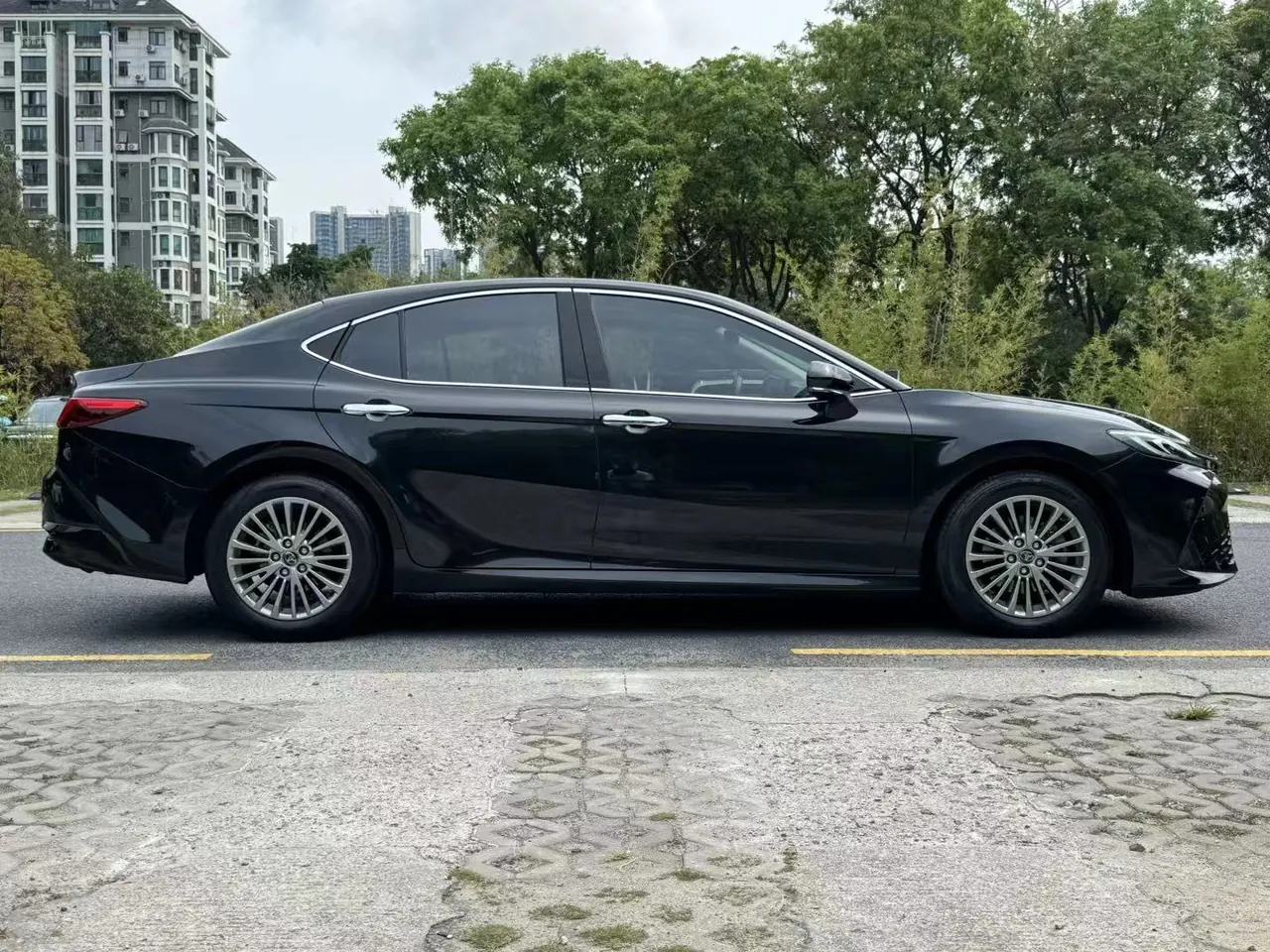 Toyota 2024 Camry 2.0GVP Stepless Deluxe Edition Automatic Transmission 7