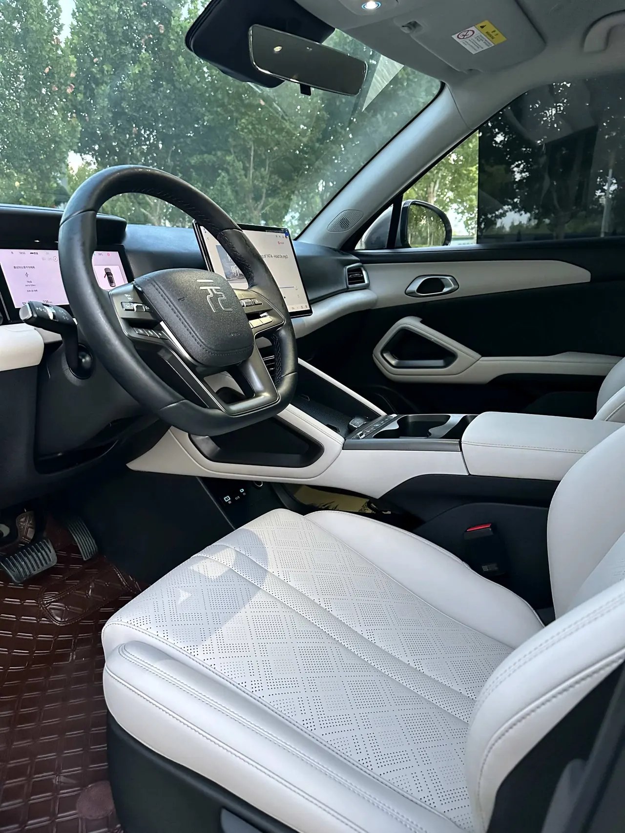 BYD 2025 Yuan UP Smart Driving 401KM Vital Automatic Gear 7
