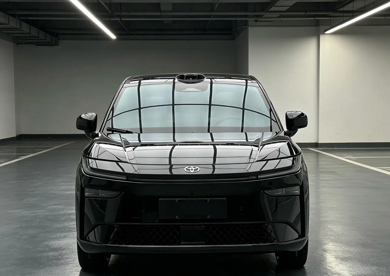 Toyota 2025 Platinum Intelligence 3X 520 Pro Advanced Intelligence Driving Edition Automatic Gear 2