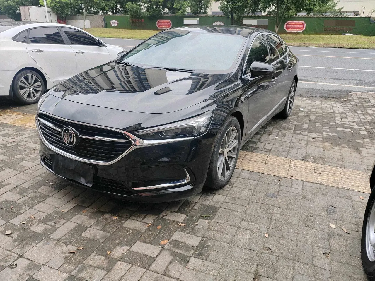 Open image lightbox: Buick 2021 LaCrosse 2.0T 652T Luxury Automatic