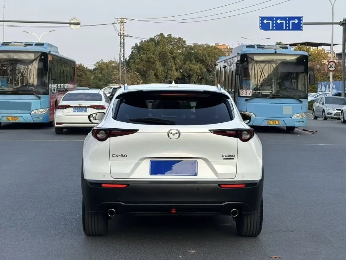 Mazda 2021 CX-30 2.0 Jiayue automatic transmission 4