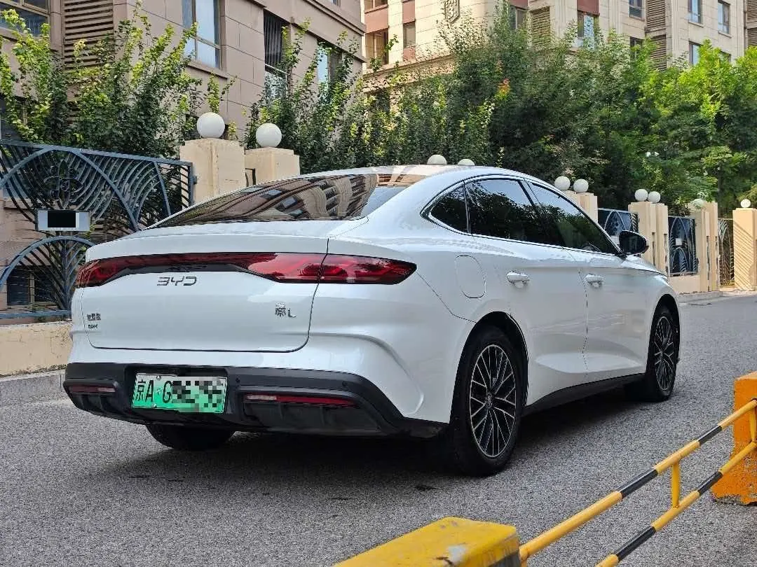 BYD 2023 Qin PLUS DM-i 1.5 stepless champion version excellent 120KM automatic gear 2