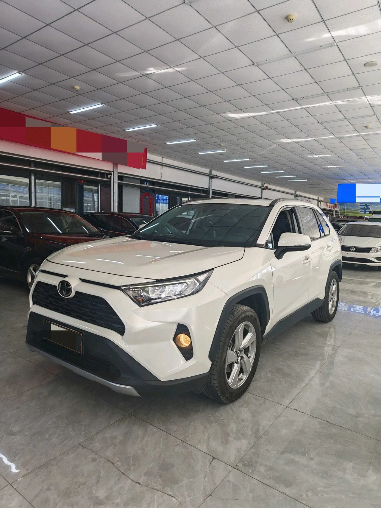 打开图片灯箱:Toyota 2021 RAV4 Rongfeng 2.0 Stepless Four-wheel Drive Fashion PLUS Edition Automatic Gear