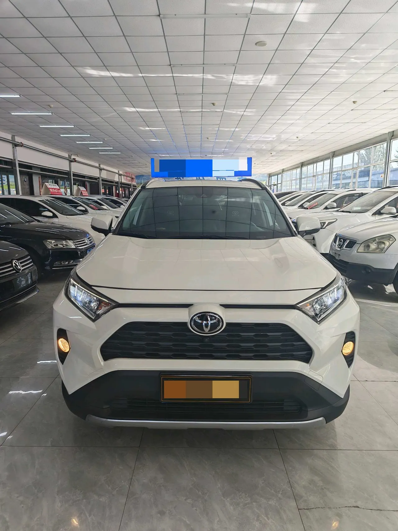 Toyota 2021 RAV4 Rongfeng 2.0 Stepless Four-wheel Drive Fashion PLUS Edition Automatic Gear 2