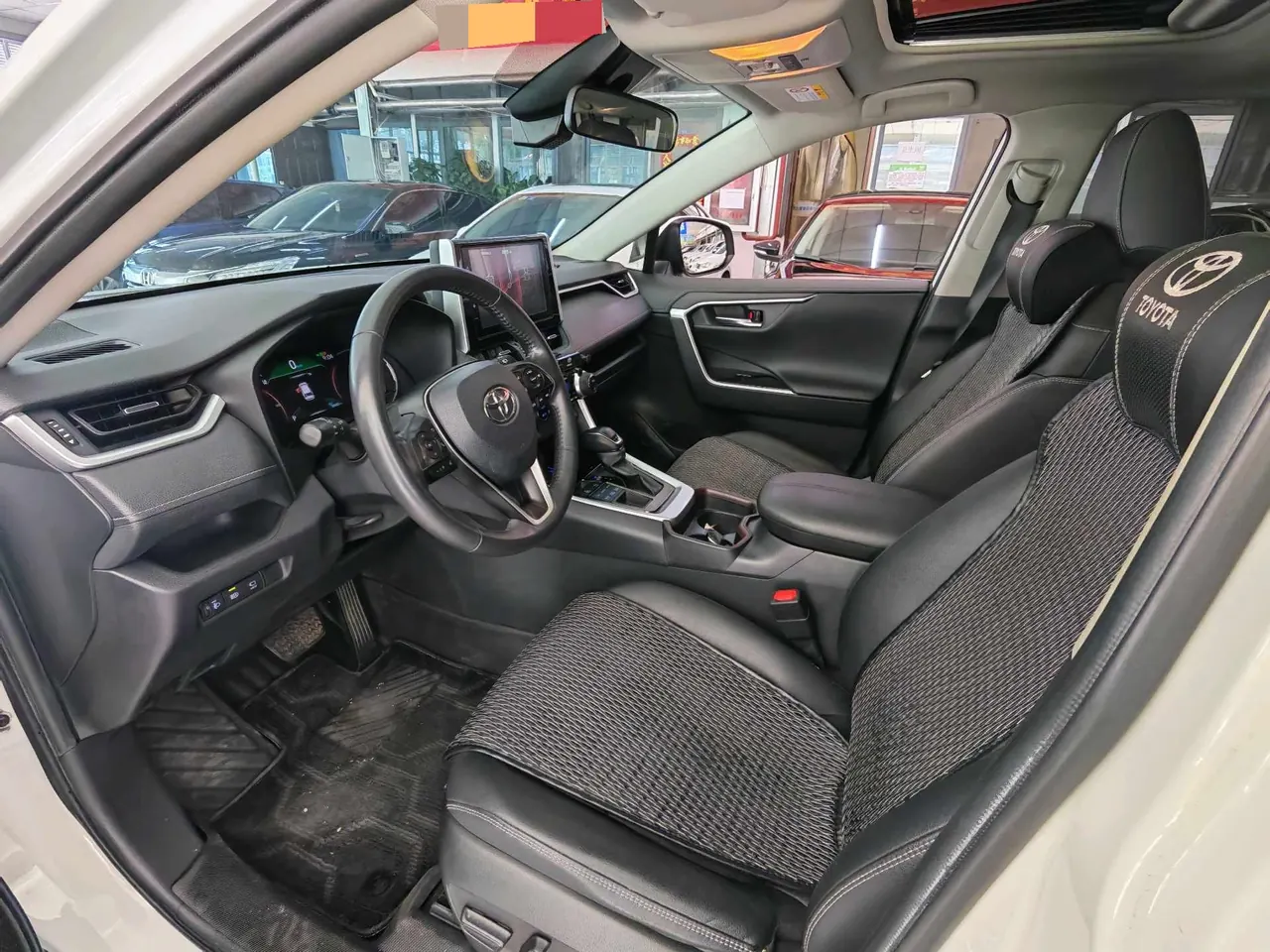 Toyota 2021 RAV4 Rongfeng 2.0 Stepless Four-wheel Drive Fashion PLUS Edition Automatic Gear 7