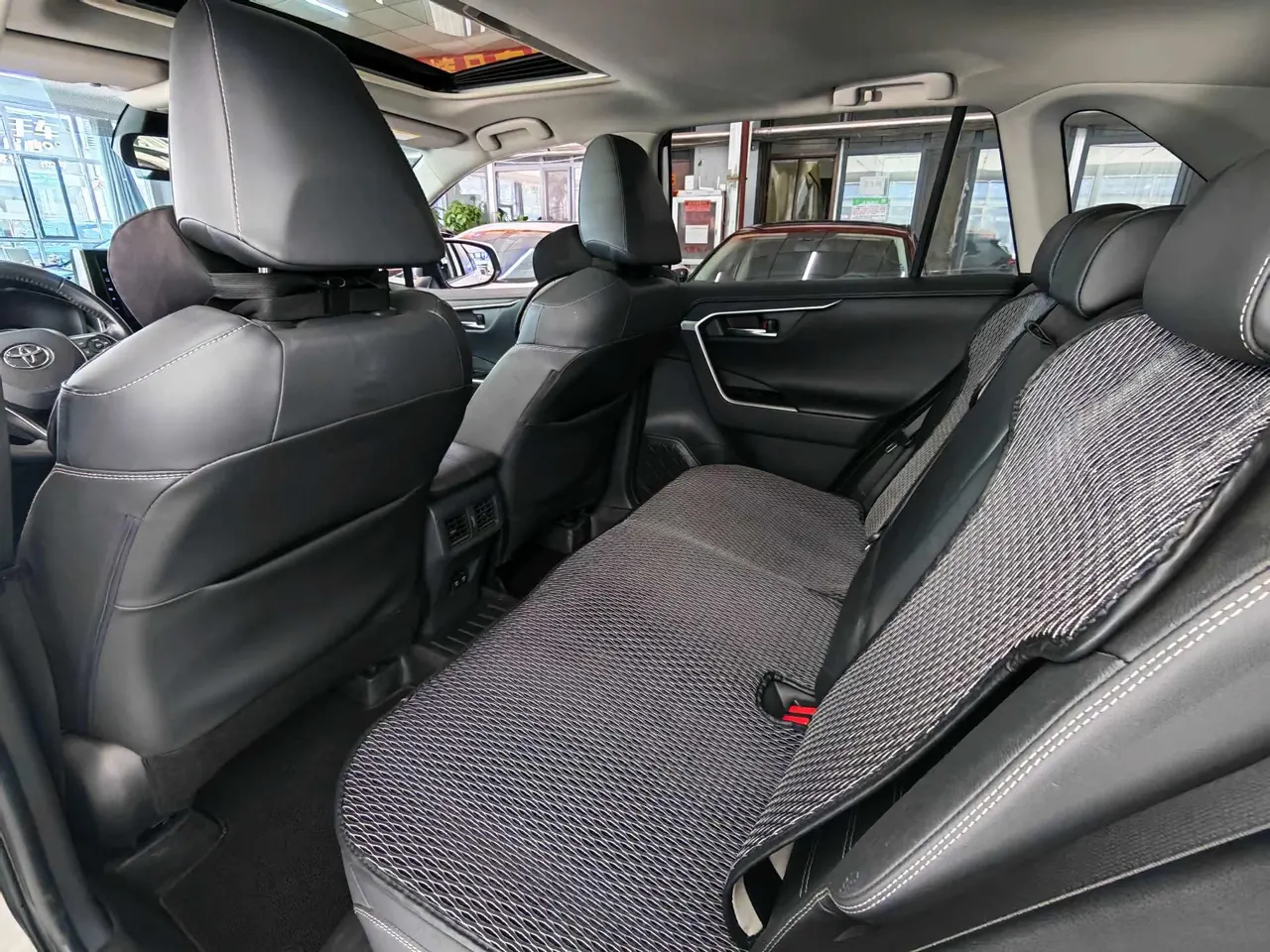 Toyota 2021 RAV4 Rongfeng 2.0 Stepless Four-wheel Drive Fashion PLUS Edition Automatic Gear 8