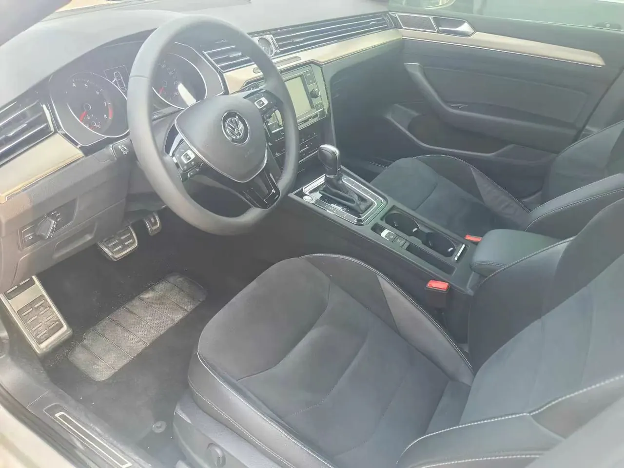 Volkswagen 2020 CC 2.0TSI 330TSI Huayan Edition Automatic Gear 7