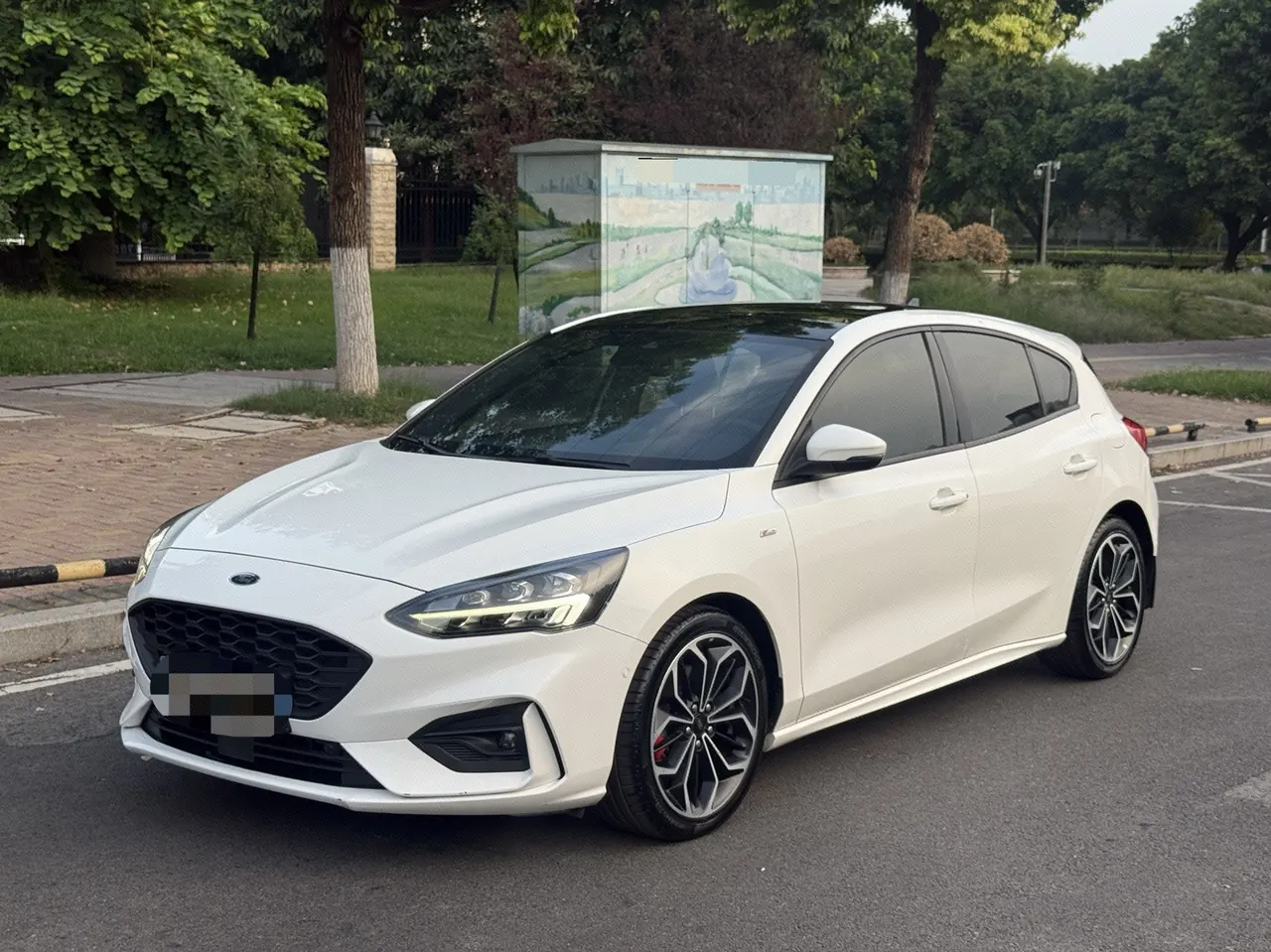 Open image lightbox: Ford 2020 Fox-hatchback 1.5T EcoBoost 180 ST Line Automatic