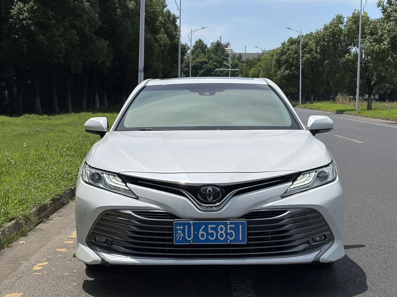 Toyota 2021 Camry 2.0G Stepless Deluxe Edition Automatic Gear 2