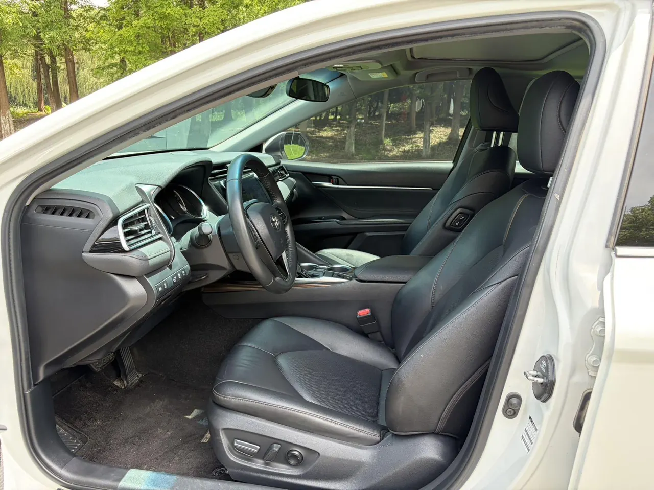 Toyota 2021 Camry 2.0G Stepless Deluxe Edition Automatic Gear 4