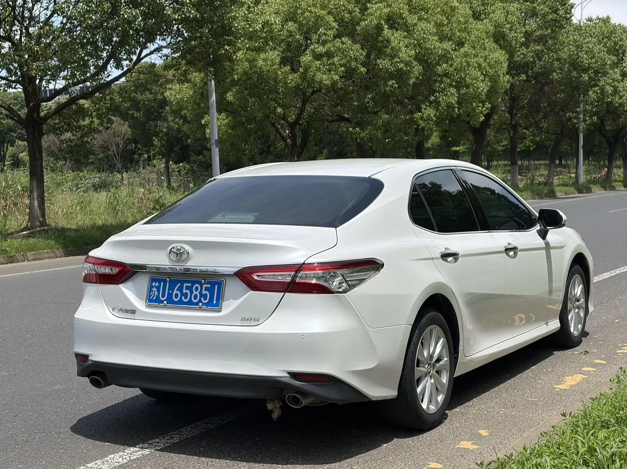 Toyota 2021 Camry 2.0G Stepless Deluxe Edition Automatic Gear 9