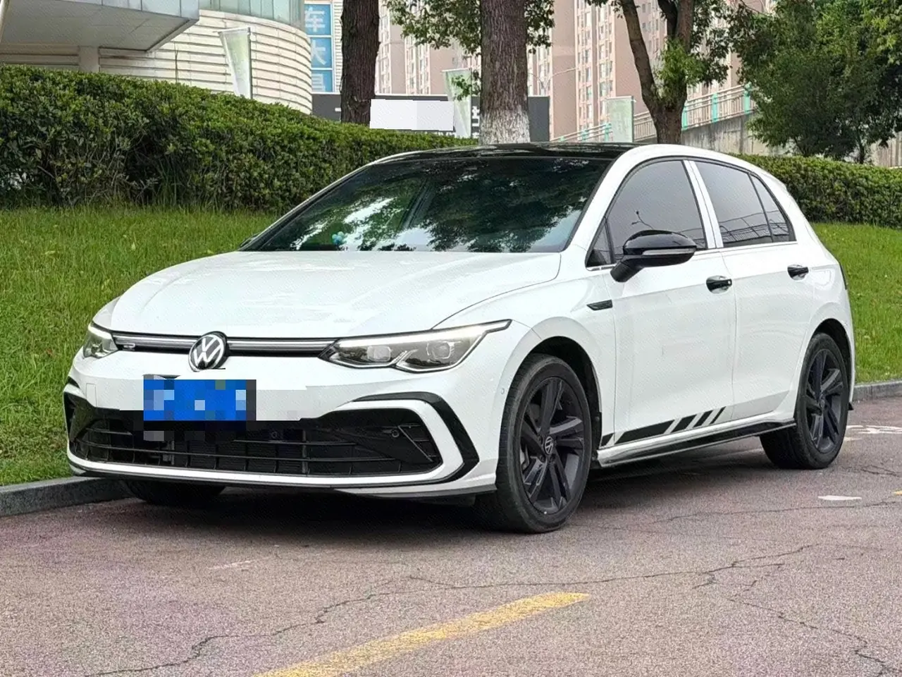 Open image lightbox: Volkswagen 2021 Golf 8 R-Line 1.4TSI 280TSI Automatic