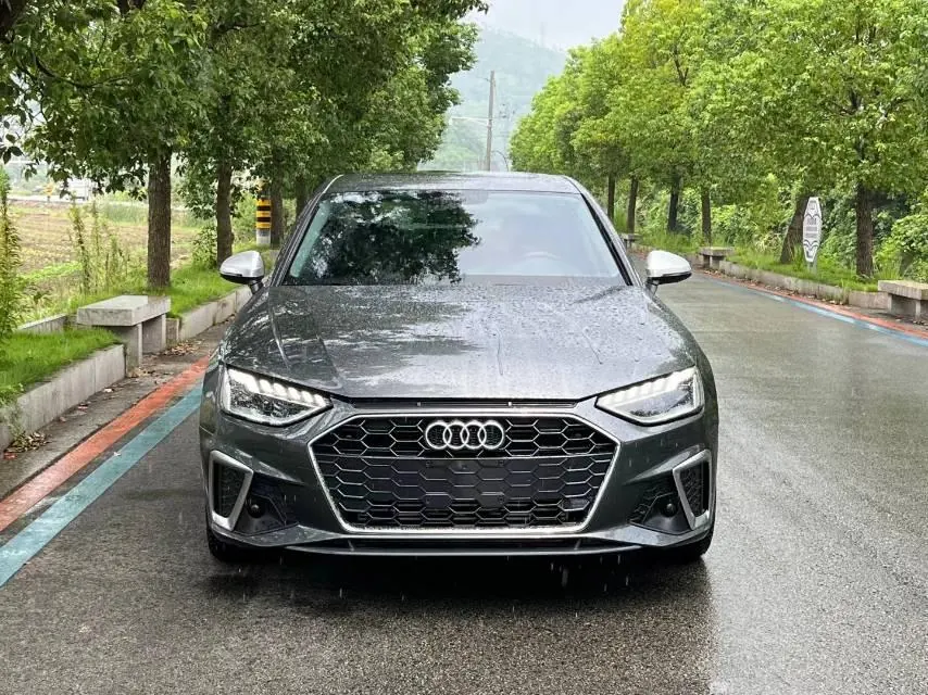 Audi 2020 A4L 2.0TFSI 40TFSI Fashion Dynamic Automatic 2